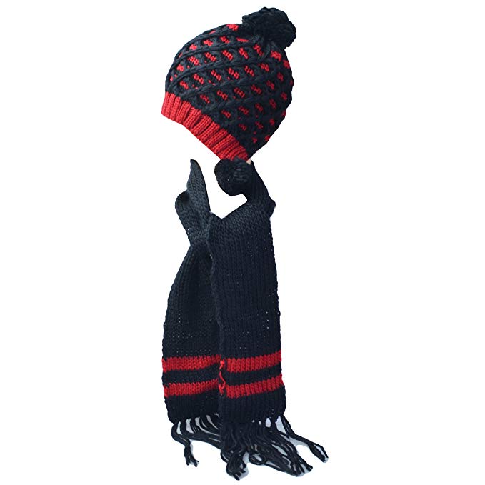 Kate Marie 'Polly' Handcrafted Pineapple Pattern Knit Beanie Hat with Scarf Two Piece Set